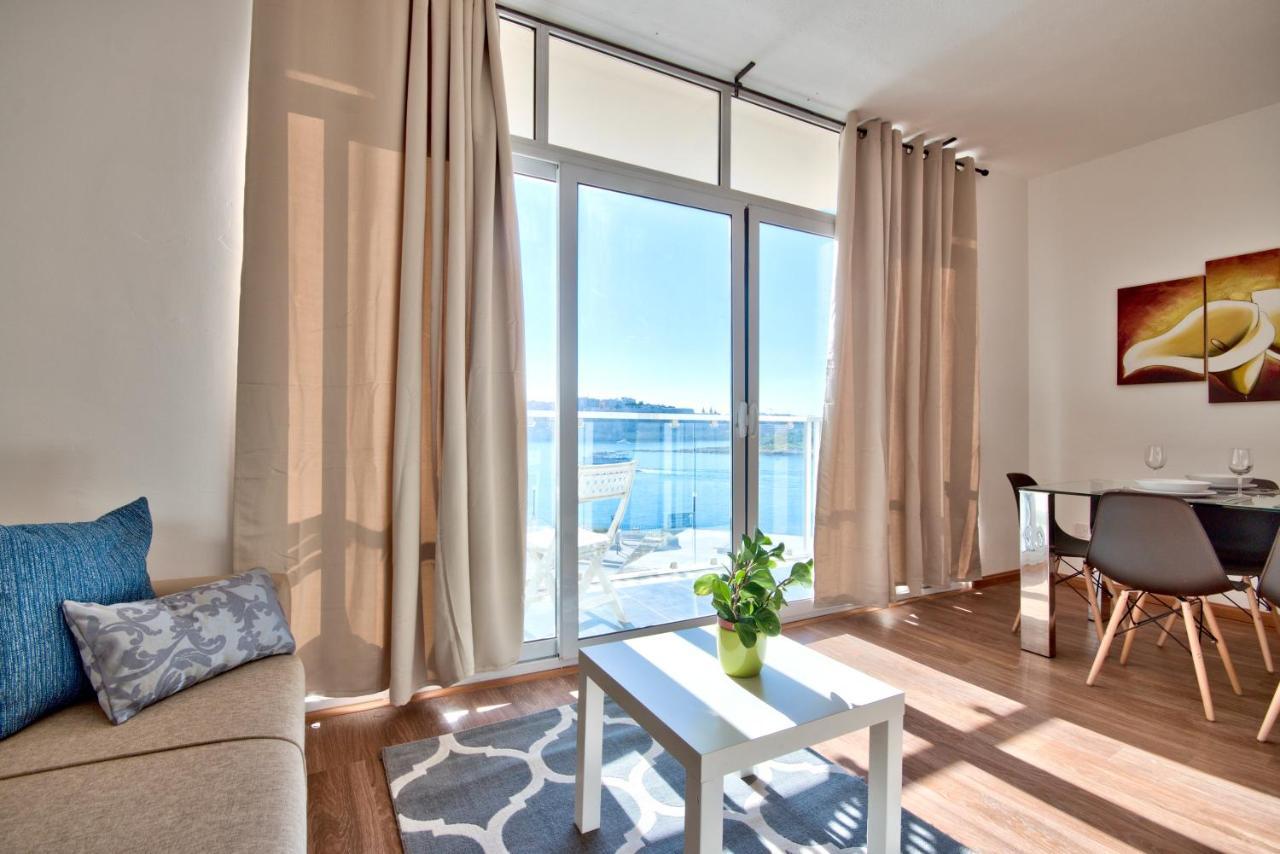 Bastions Seaview Apartments And Duplex Penthouse In Sliema By Shortletsmalta Extérieur photo