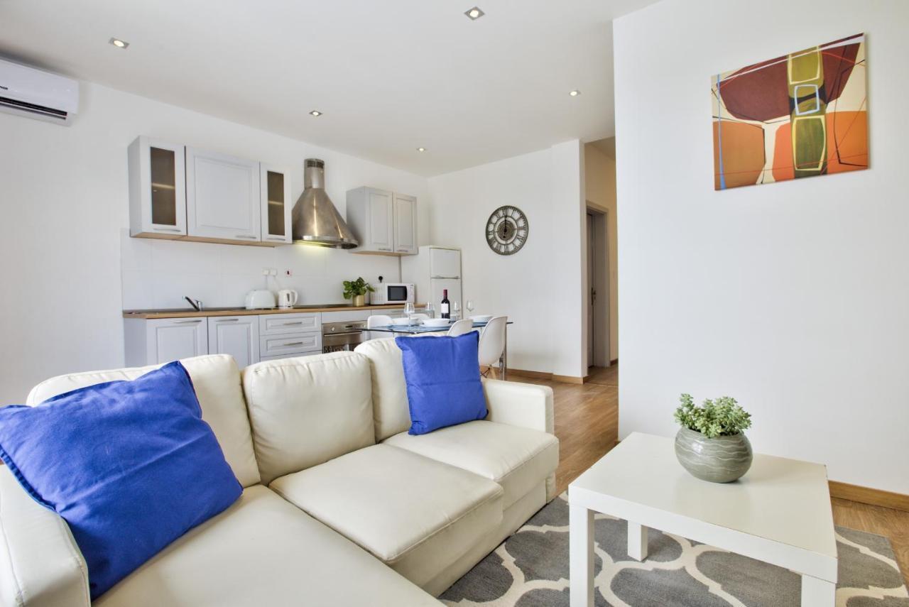 Bastions Seaview Apartments And Duplex Penthouse In Sliema By Shortletsmalta Extérieur photo