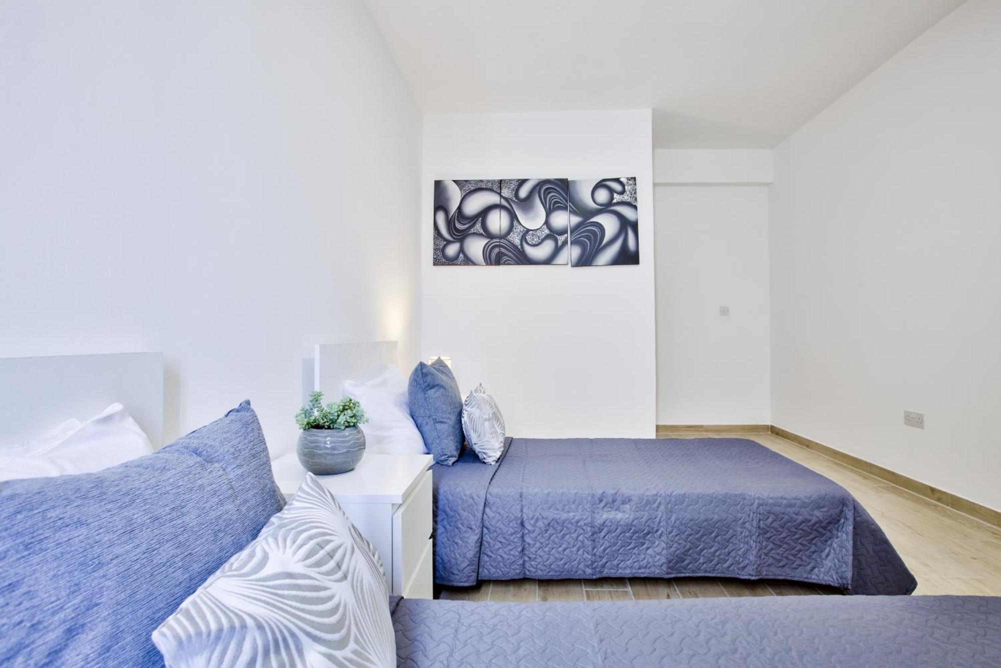 Bastions Seaview Apartments And Duplex Penthouse In Sliema By Shortletsmalta Extérieur photo