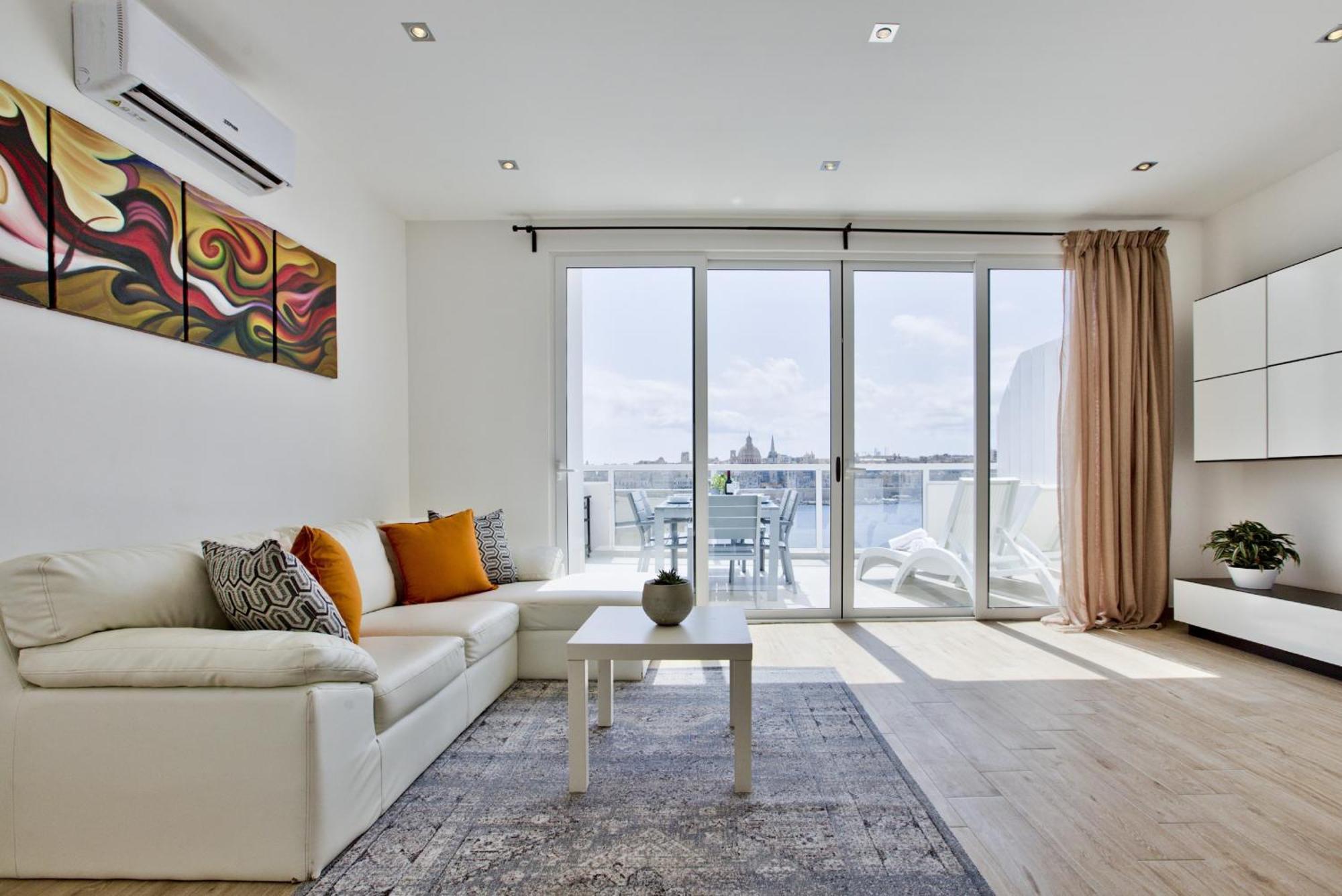 Bastions Seaview Apartments And Duplex Penthouse In Sliema By Shortletsmalta Extérieur photo