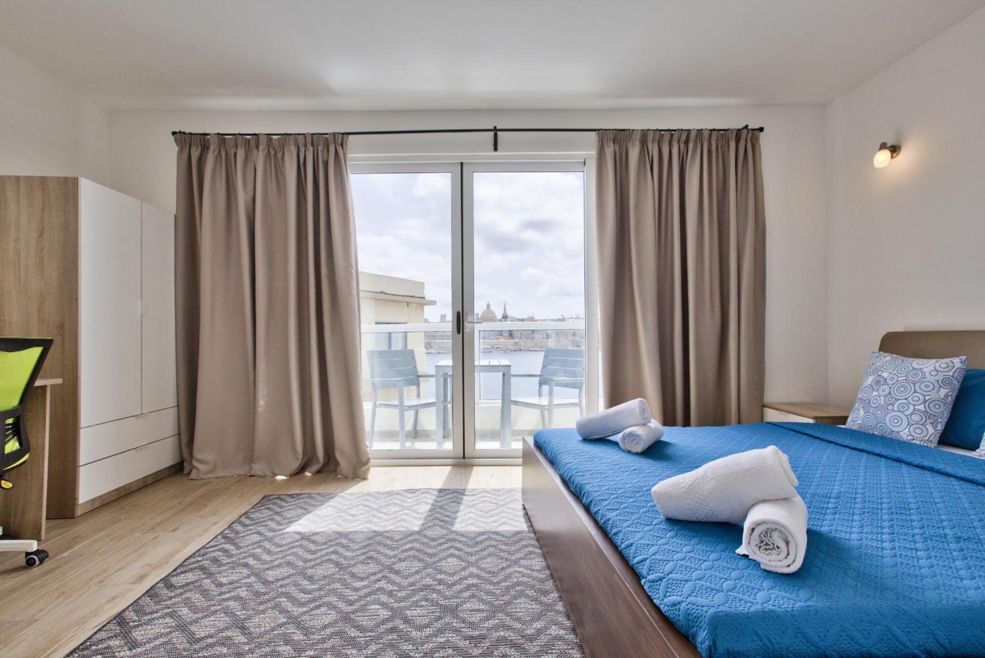 Bastions Seaview Apartments And Duplex Penthouse In Sliema By Shortletsmalta Extérieur photo