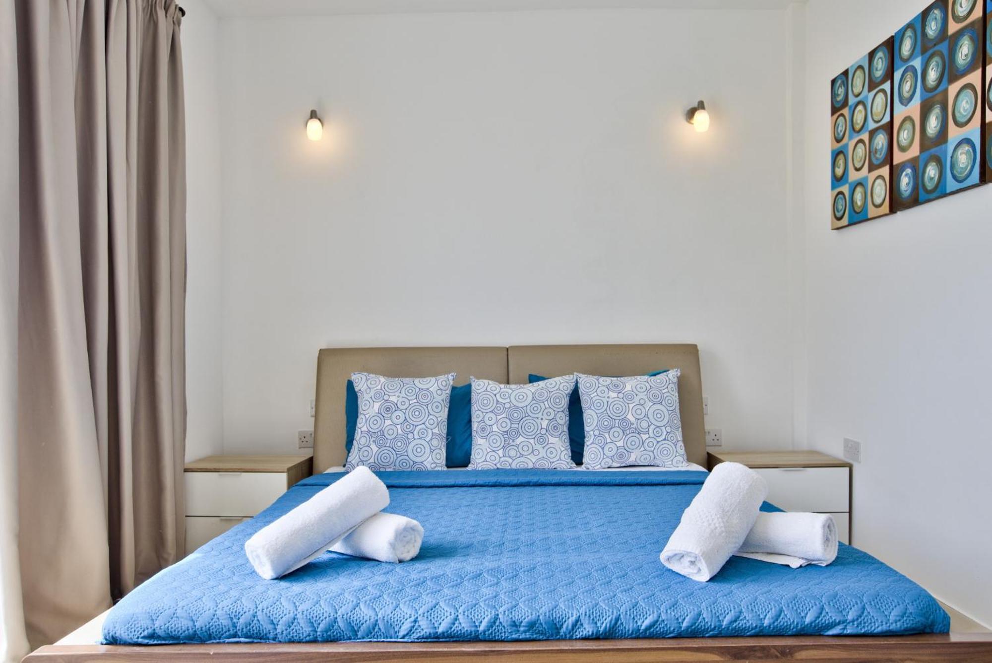 Bastions Seaview Apartments And Duplex Penthouse In Sliema By Shortletsmalta Extérieur photo