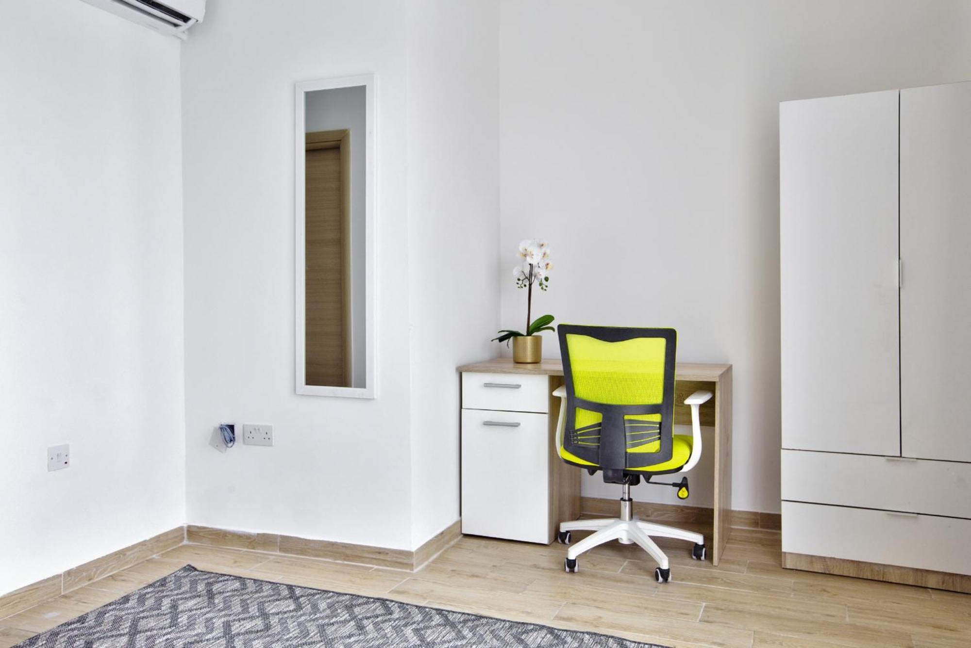Bastions Seaview Apartments And Duplex Penthouse In Sliema By Shortletsmalta Extérieur photo