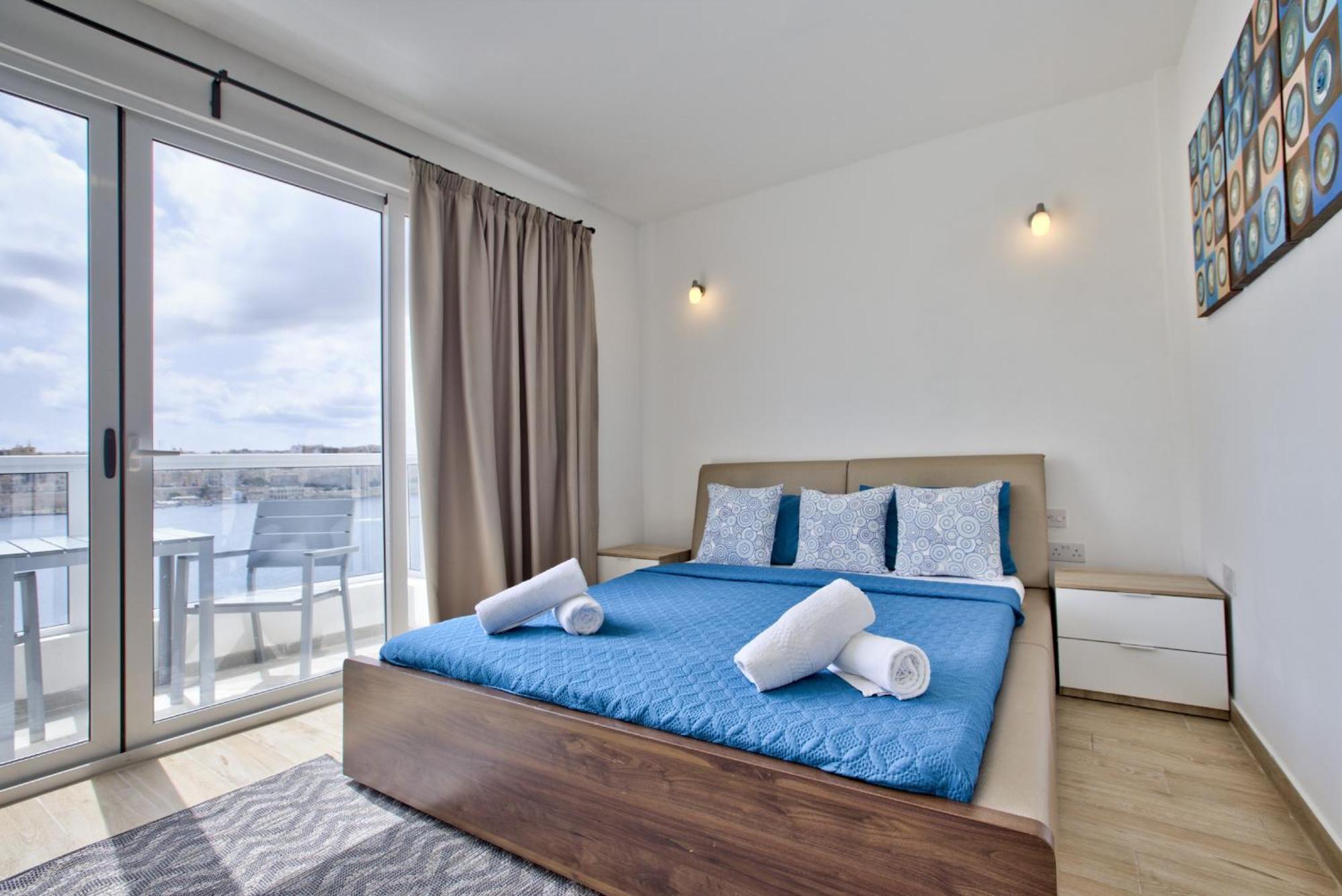 Bastions Seaview Apartments And Duplex Penthouse In Sliema By Shortletsmalta Extérieur photo