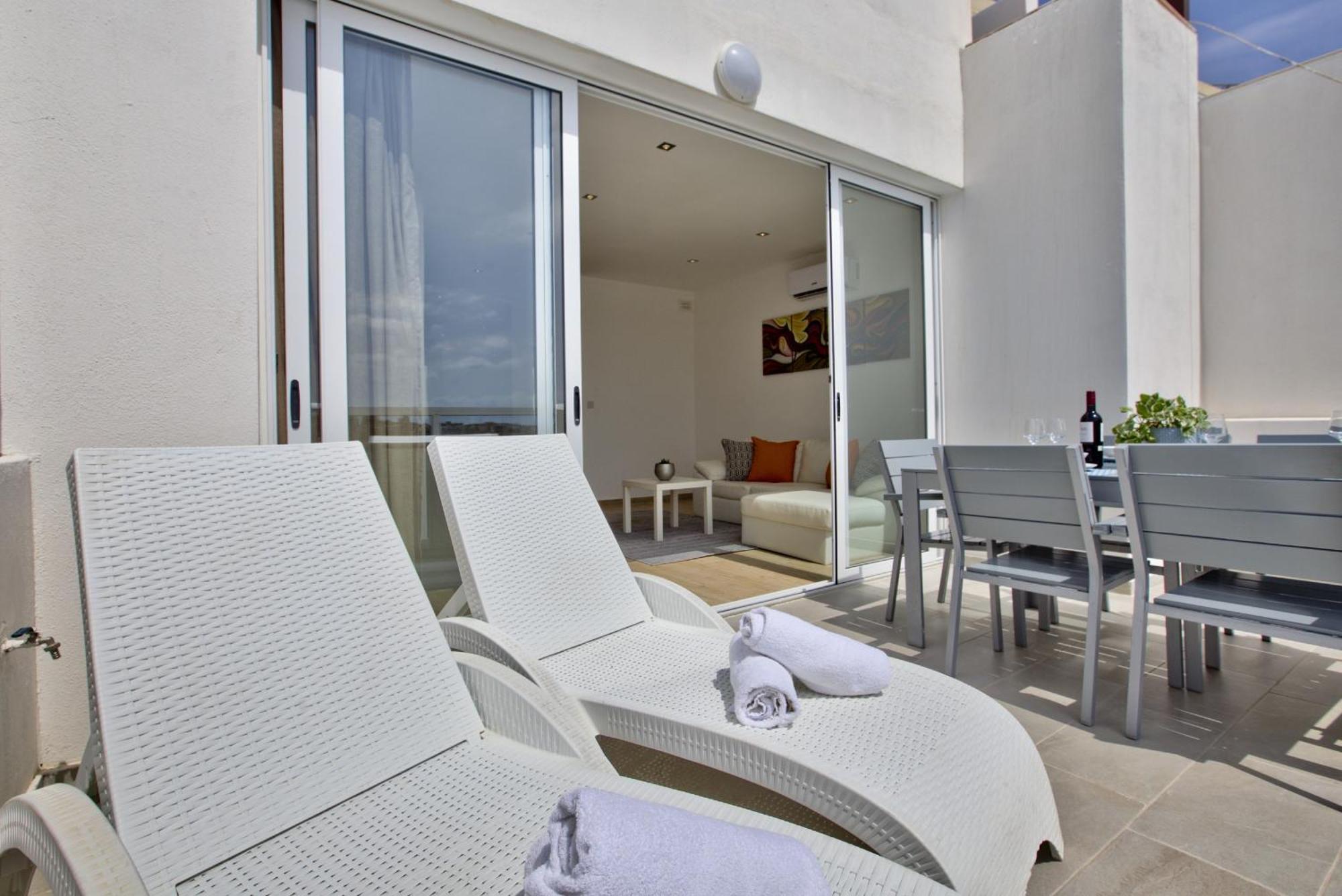Bastions Seaview Apartments And Duplex Penthouse In Sliema By Shortletsmalta Extérieur photo